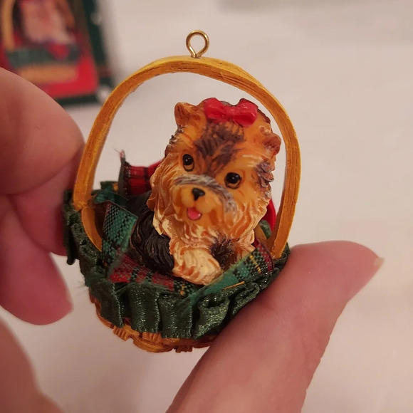 Carlton Cards Little Heirloom Treasures Yorkie Dog Christmas Tree Ornament - Picture 8 of 12